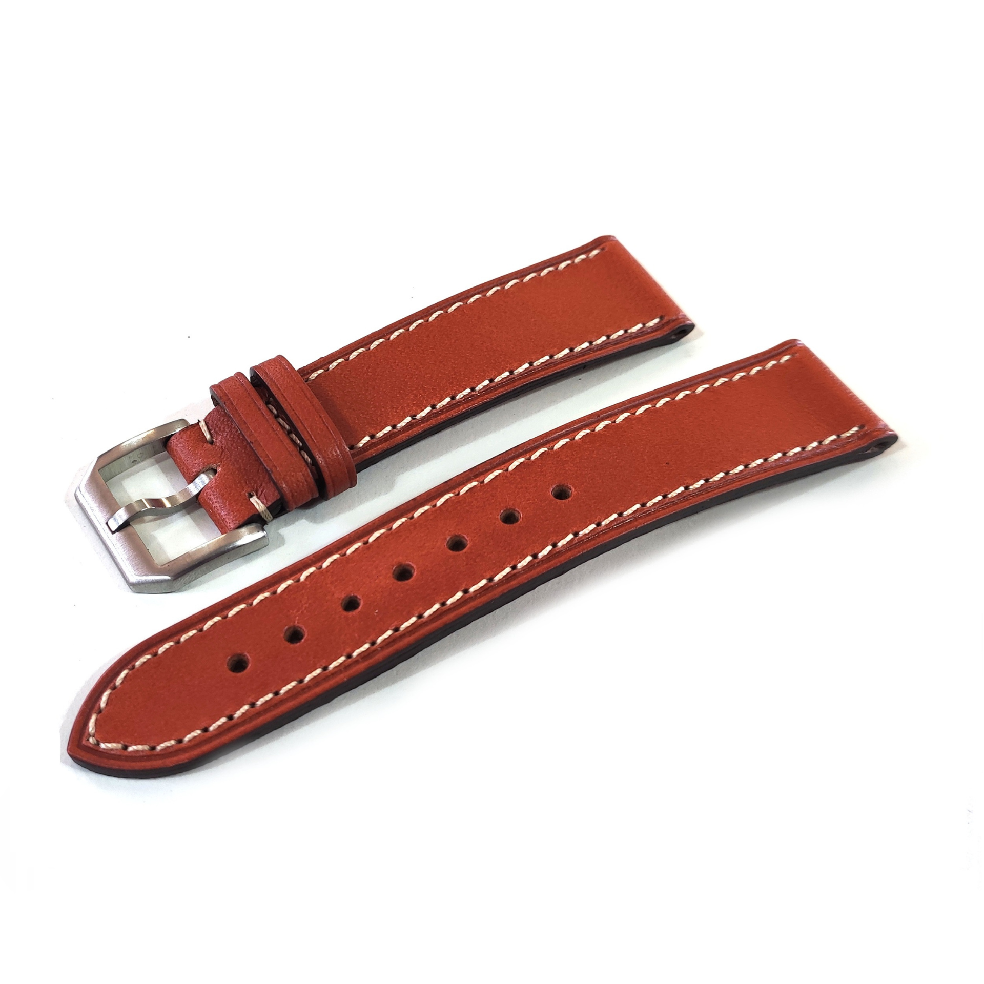 Correa de reloj artesanal en cuero de becerro Buttero italiano hecha en España.